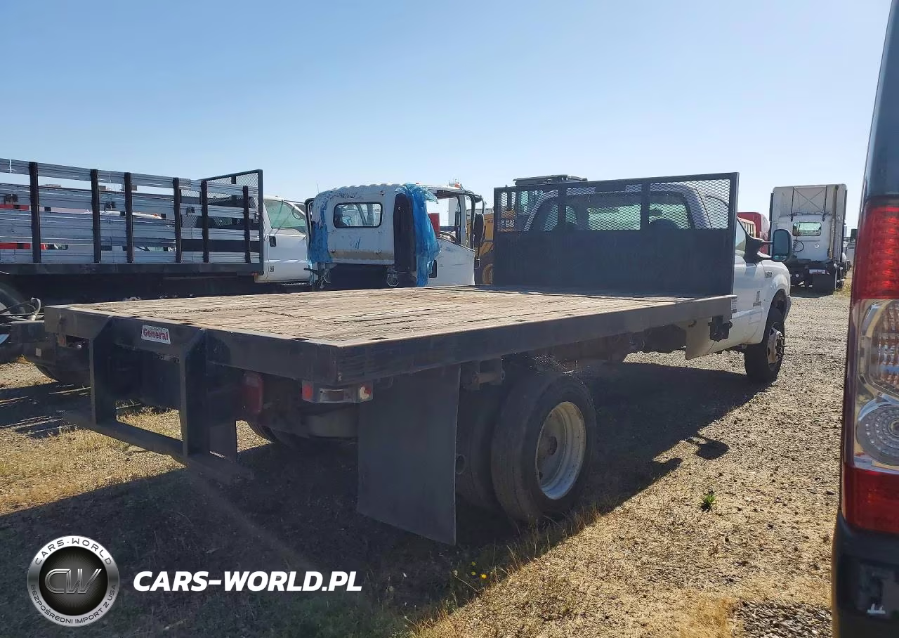 2004 Ford F450 Super Duty VIN:1FDXF46PX4EB16402 - 3