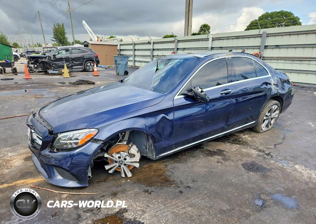 2019 Mercedes-Benz C 300 4Matic – zdjęcie 1 z 12