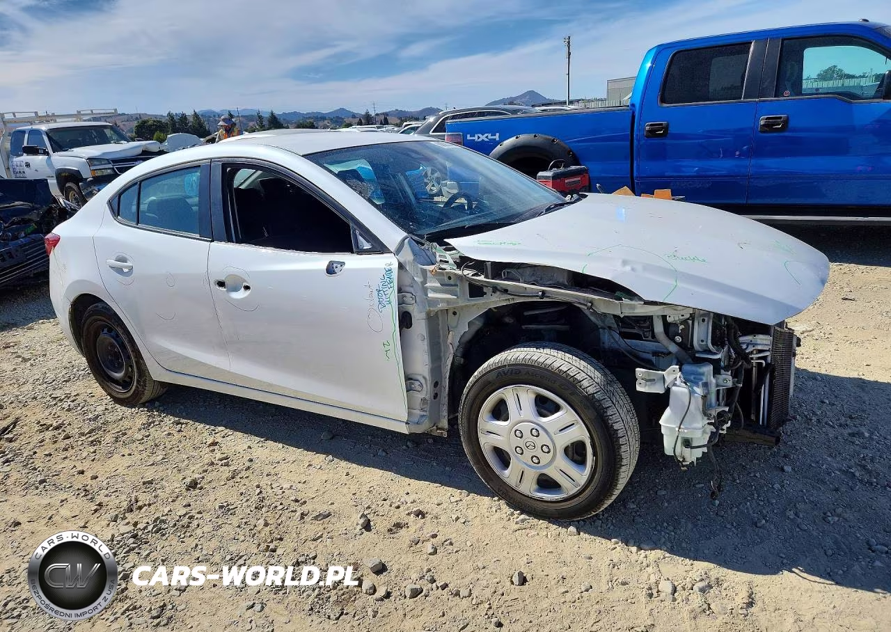 2018 Mazda 3 Sport VIN:3MZBN1U7XJM184317 - 4
