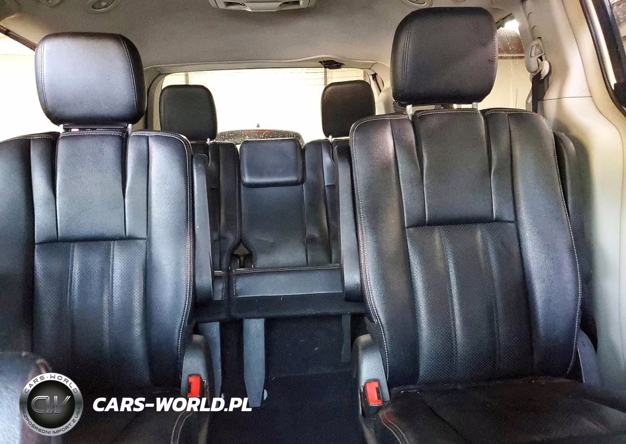 2015 Chrysler Town & Country Touring L VIN:2C4RC1CG1FR531851 - 10
