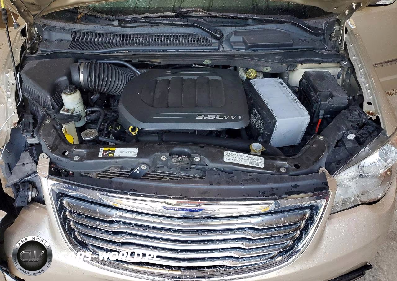 2015 Chrysler Town & Country Touring L VIN:2C4RC1CG1FR531851 - 12