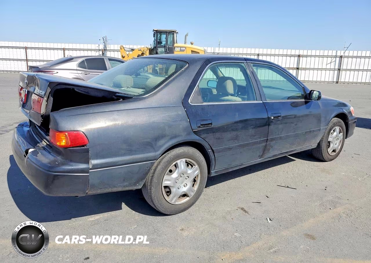 2001 Toyota Camry Le VIN:4T1BG22K71U110662 - 3
