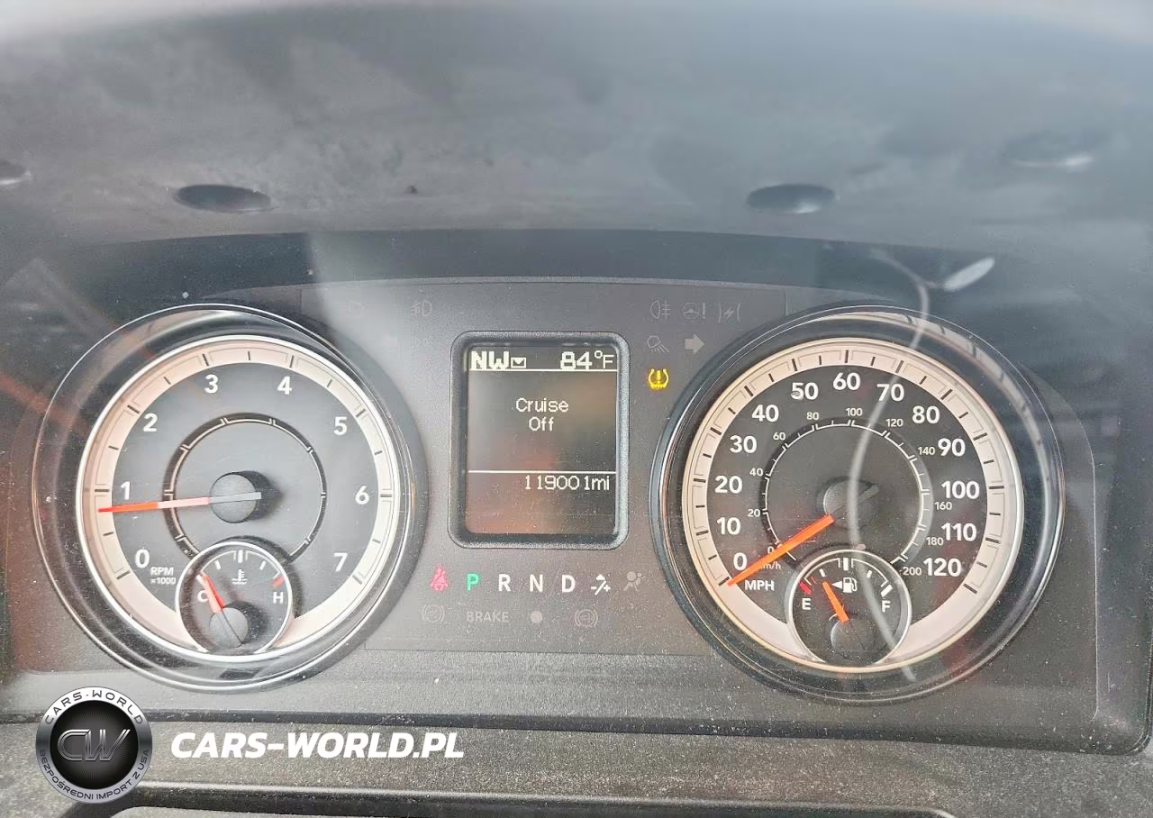 2021 Ram 1500 Classic Tradesman VIN:1C6RR6FG2MS550855 - 9