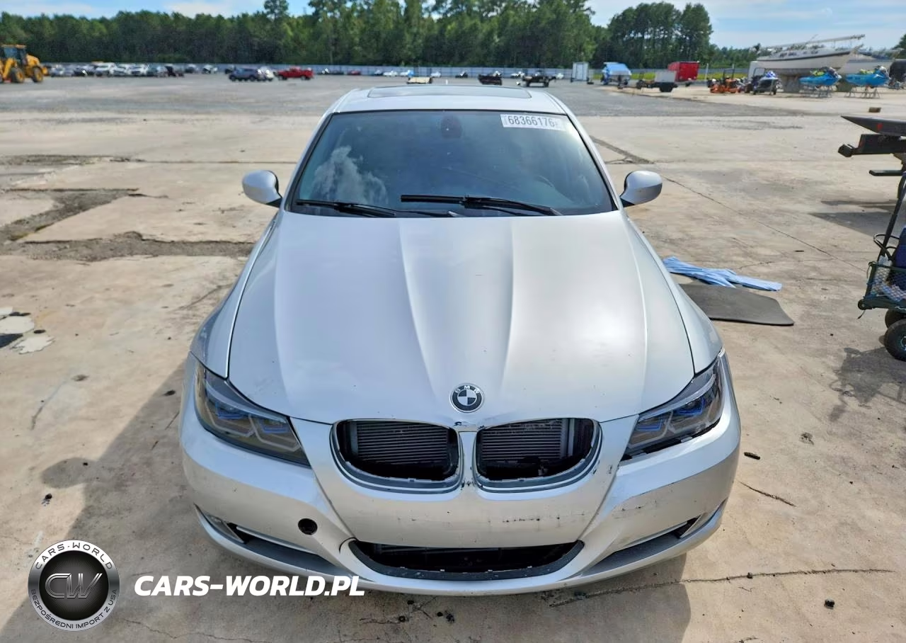 2011 BMW 335 Xi VIN:WBAPL5G55BNN23747 - 5