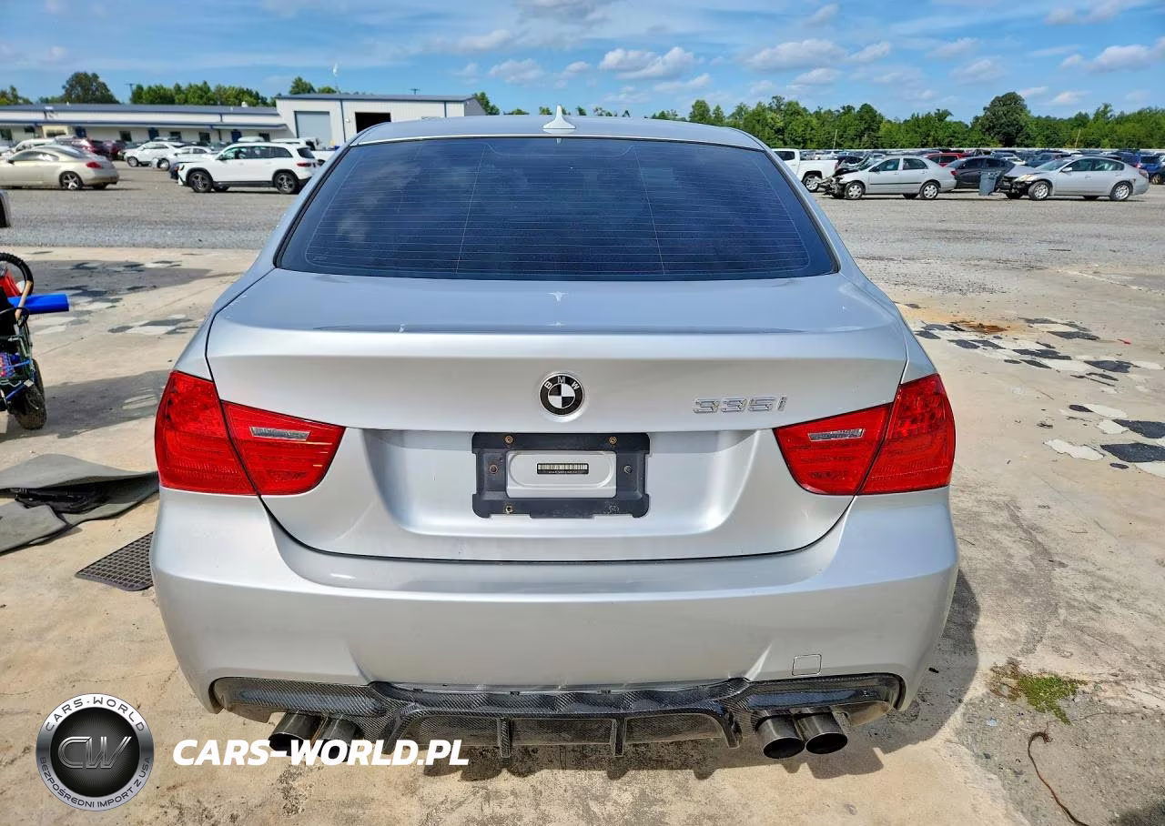 2011 BMW 335 Xi VIN:WBAPL5G55BNN23747 - 6