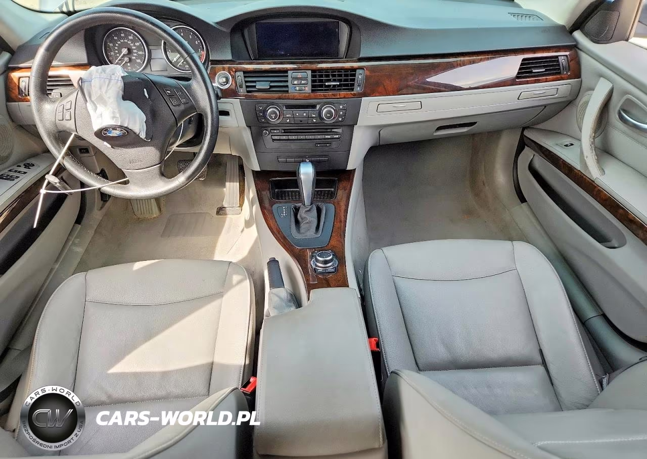 2011 BMW 335 Xi VIN:WBAPL5G55BNN23747 - 8