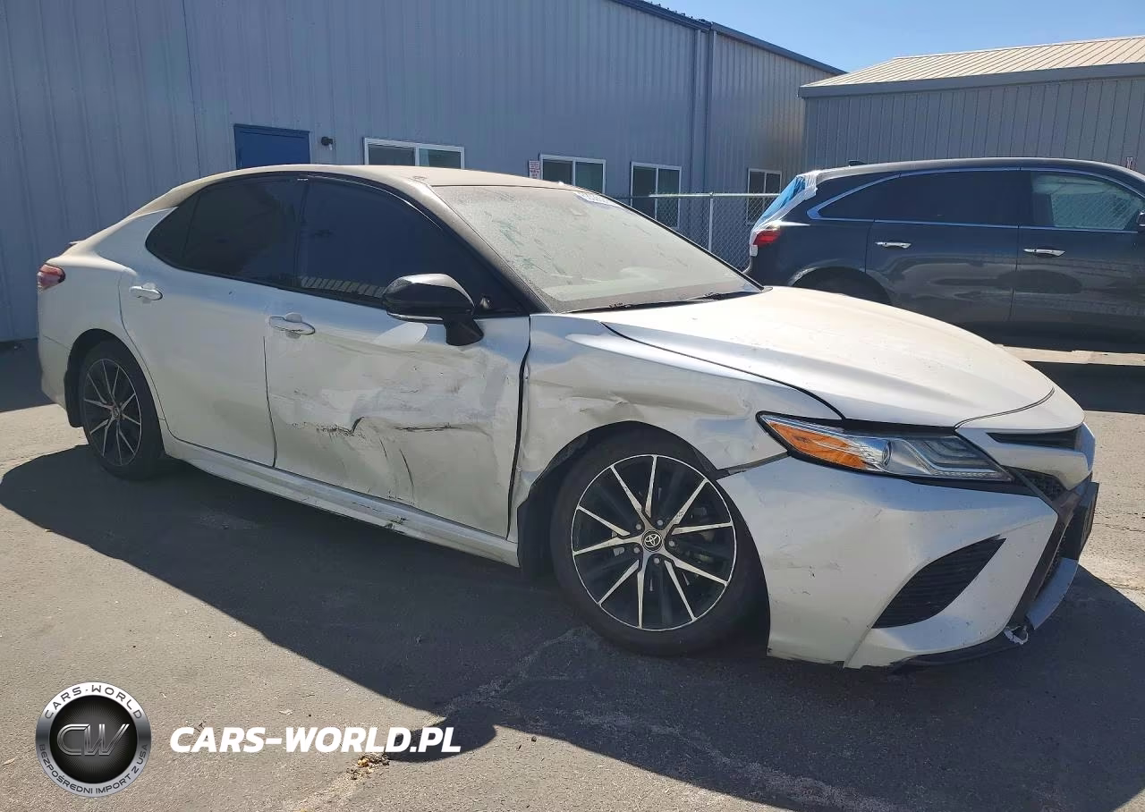 2020 Toyota Camry Xse VIN:4T1K61AK8LU318213 - 4