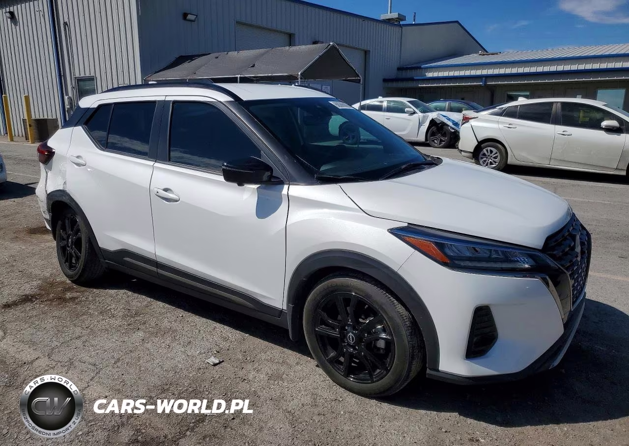 2023 Nissan Kicks Sr VIN:3N1CP5DVXPL565982 - 4