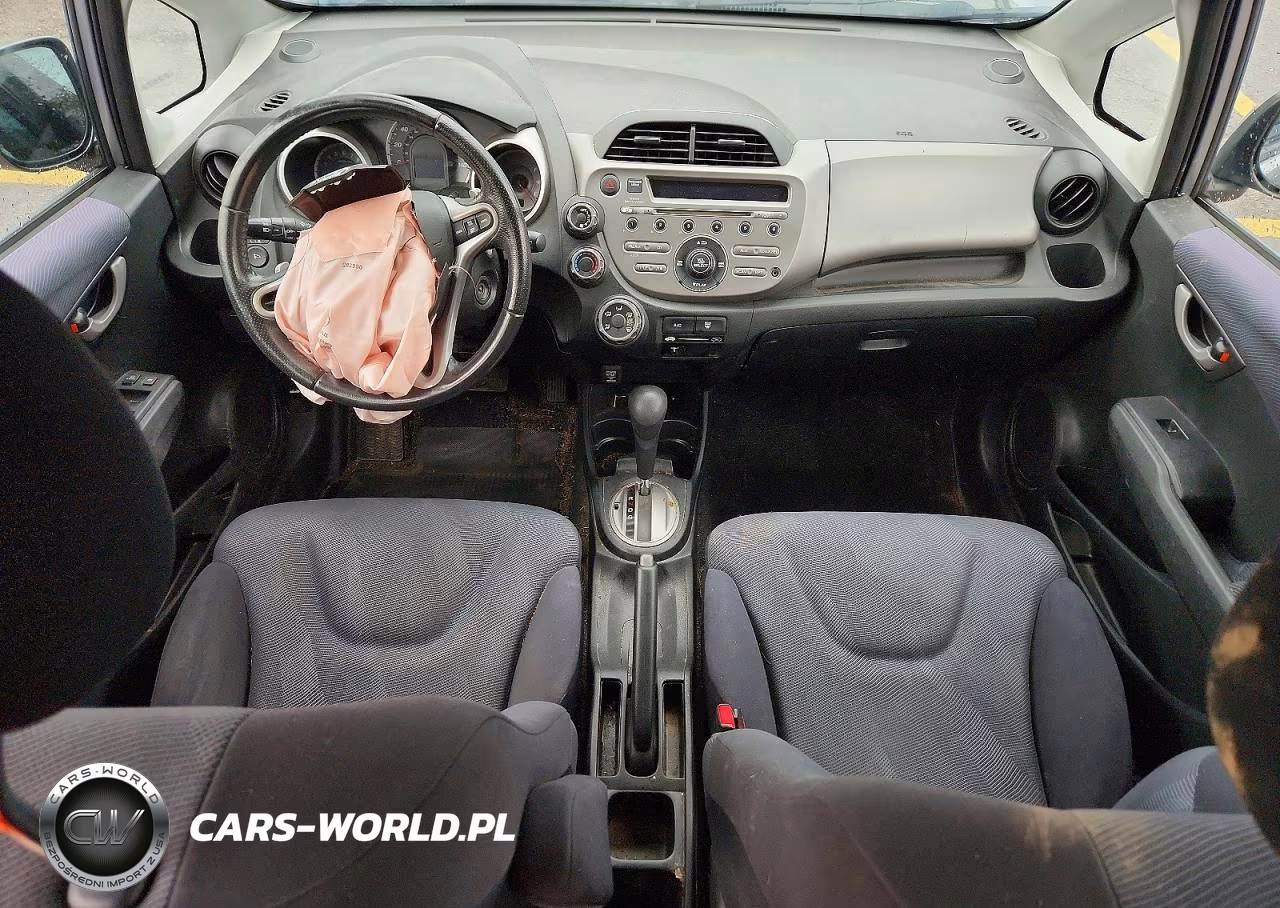 2010 Honda Fit Sport VIN:JHMGE8H44AC011359 - 8