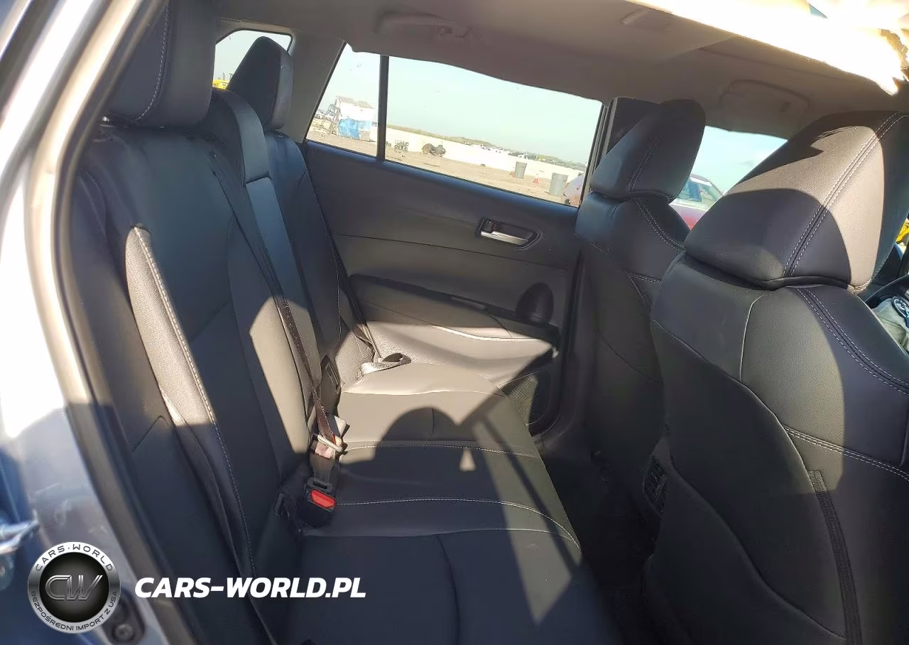 2025 Toyota Corolla Cross Xle VIN:7MUDAAAG3SV125693 - 10