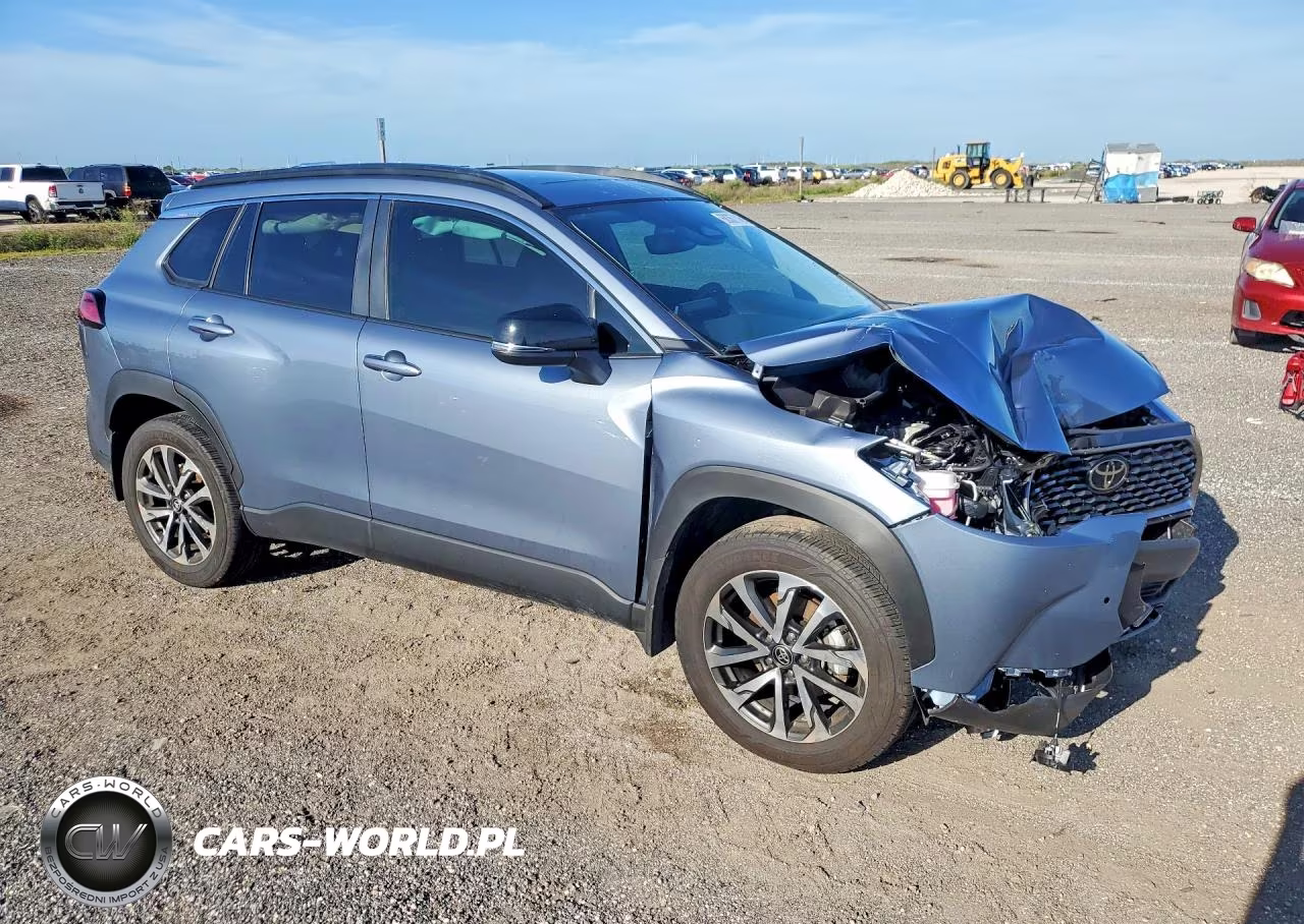 2025 Toyota Corolla Cross Xle VIN:7MUDAAAG3SV125693 - 4