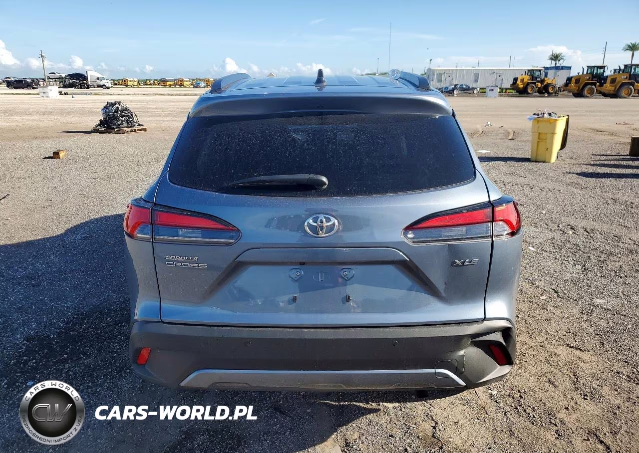 2025 Toyota Corolla Cross Xle VIN:7MUDAAAG3SV125693 - 6