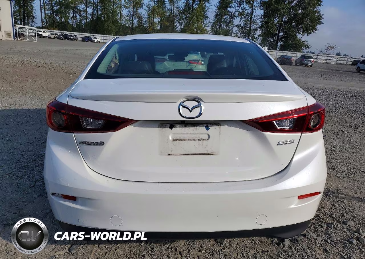 2018 Mazda 3 Touring VIN:3MZBN1V33JM210557 - 6