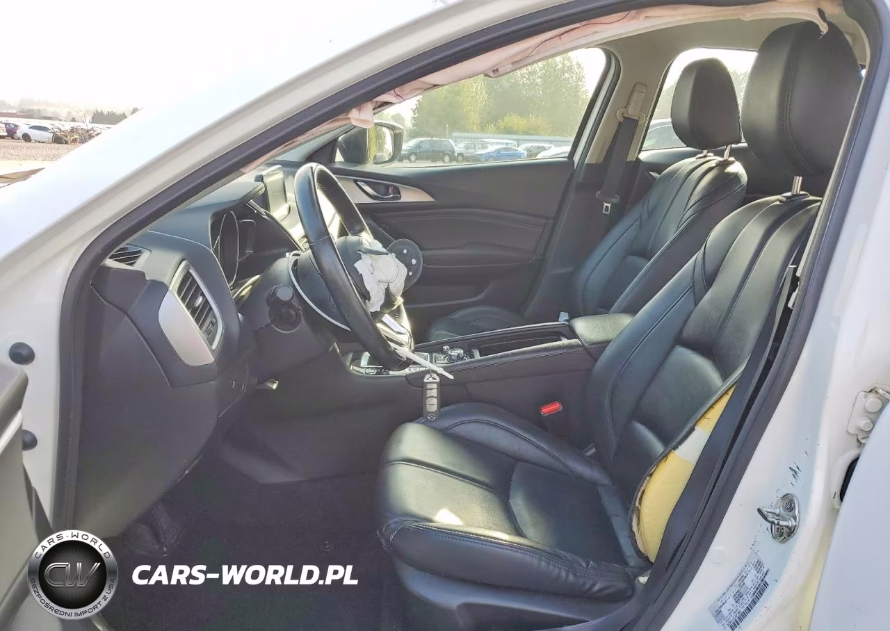 2018 Mazda 3 Touring VIN:3MZBN1V33JM210557 - 7