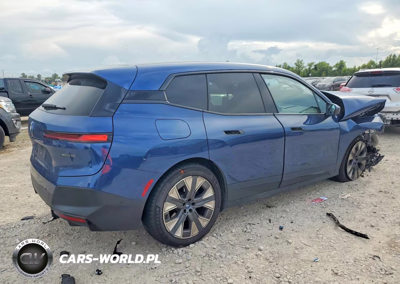 2022 BMW Ix xDrive50 VIN:WB523CF07NCJ69734 - 3