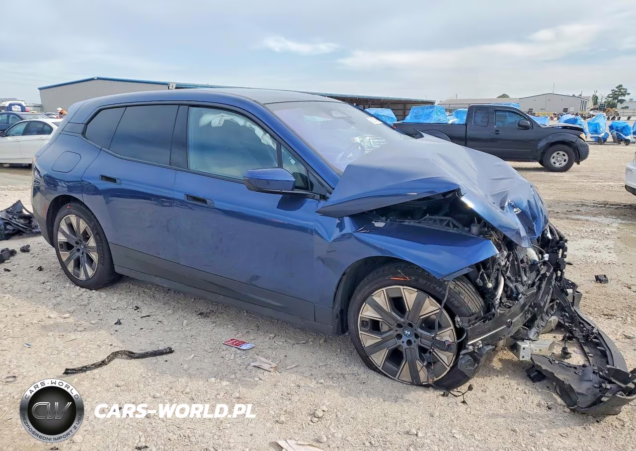2022 BMW Ix xDrive50 VIN:WB523CF07NCJ69734 - 4