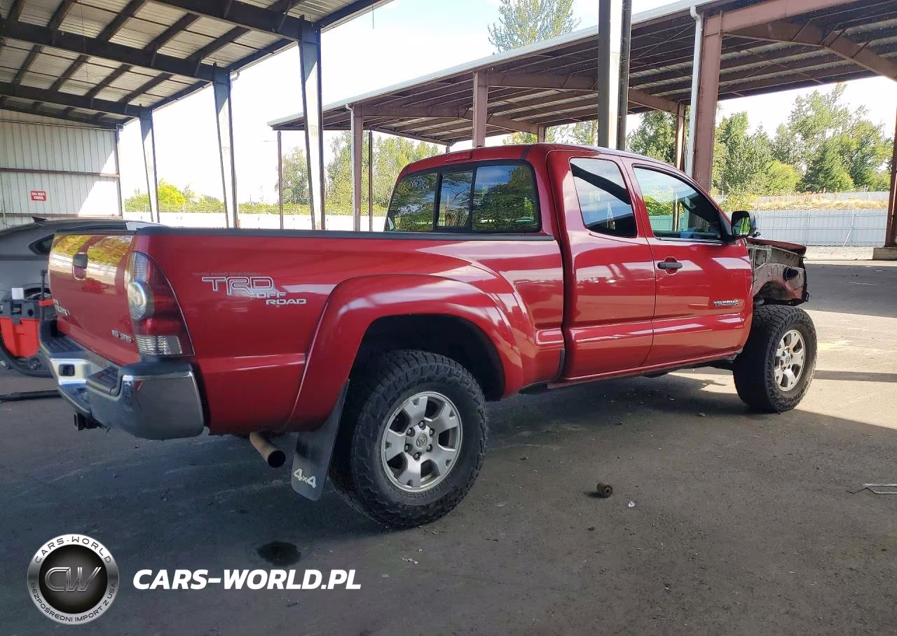 2010 Toyota Tacoma V6 VIN:5TEUU4EN4AZ748883 - 3