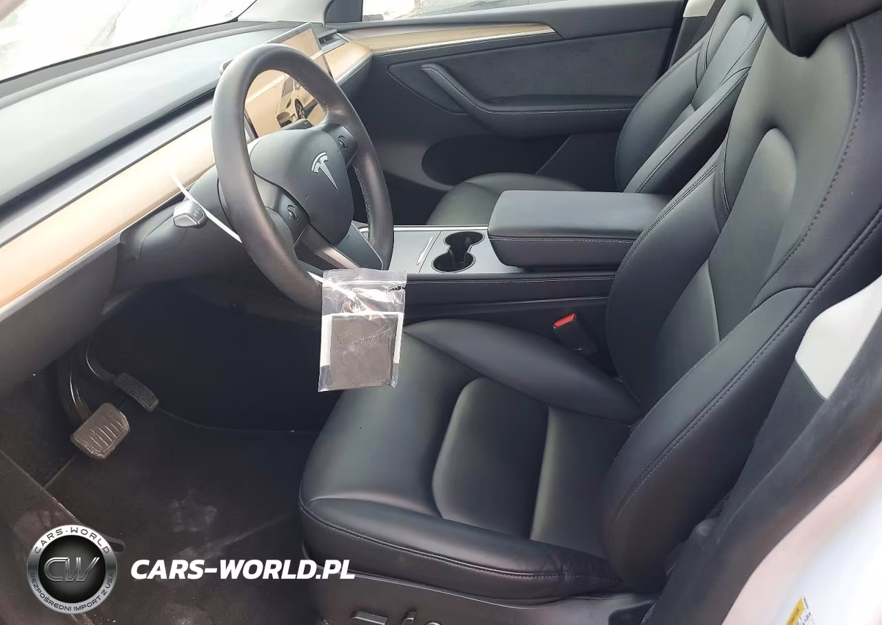 2023 Tesla Model Y VIN:7SAYGDEEXPA057375 - 7