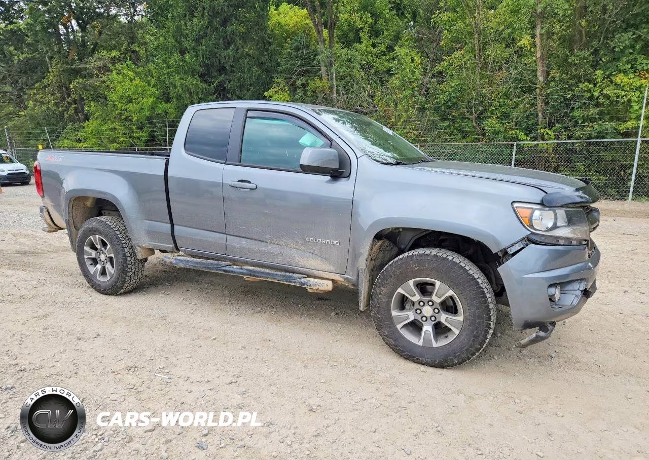 2018 Chevrolet Colorado Z71 VIN:1GCHTDEN0J1112167 - 4