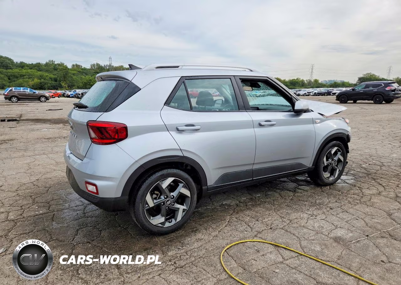 2022 Hyundai Venue Sel VIN:KMHRC8A35NU201555 - 3
