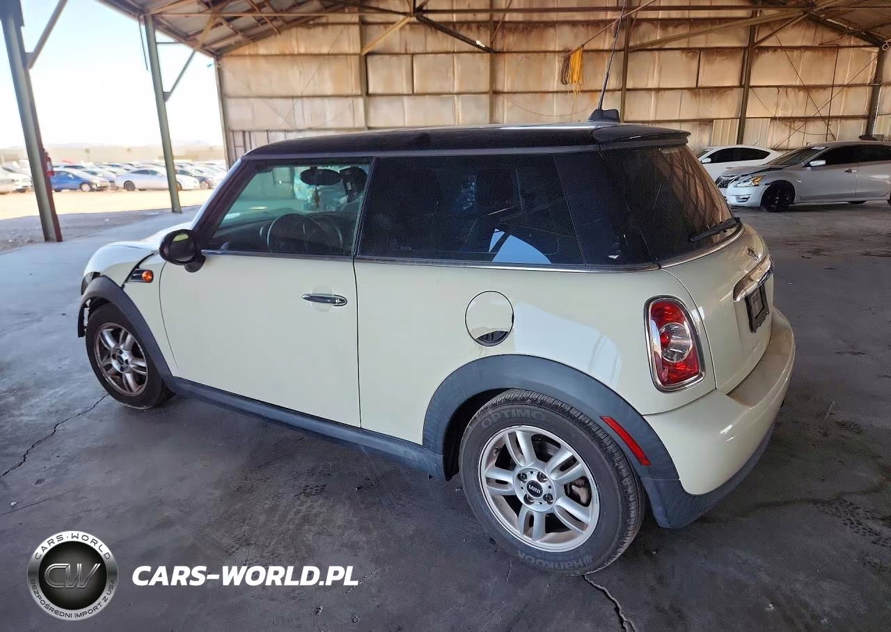 2011 Mini Cooper VIN:WMWSU3C50BT094983 - 2