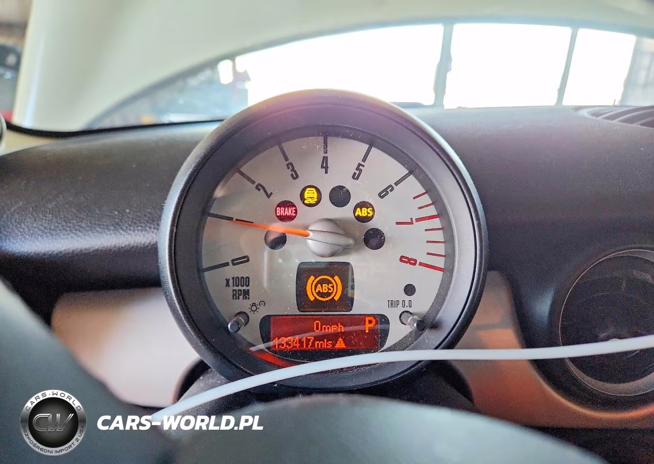 2011 Mini Cooper VIN:WMWSU3C50BT094983 - 9