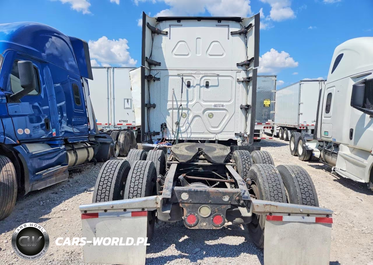 2015 Freightliner Cascadia 125 VIN:3AKJGLD50FSGF3213 - 6