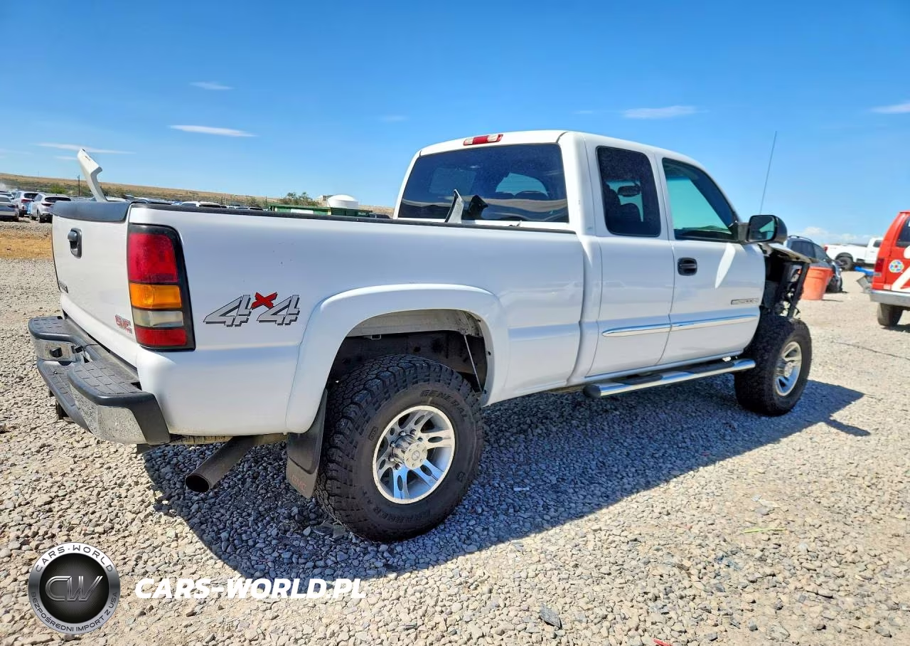 2004 GMC Sierra K2500 Heavy Duty VIN:1GTHK29U04E224411 - 3