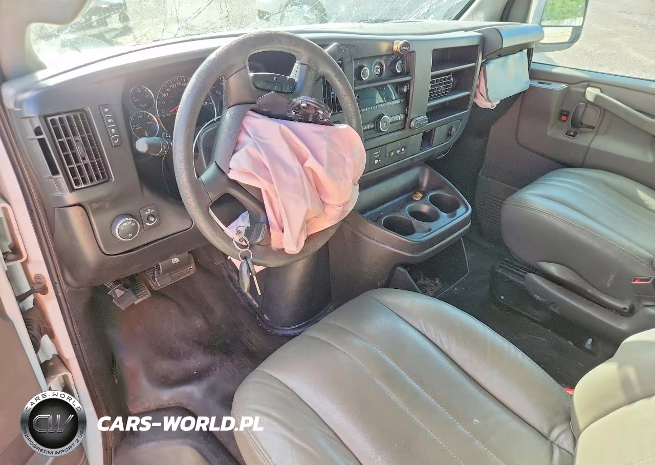 2020 Chevrolet Express G2500 Delivery Van VIN:1GCWGAFP5L1129091 - 8