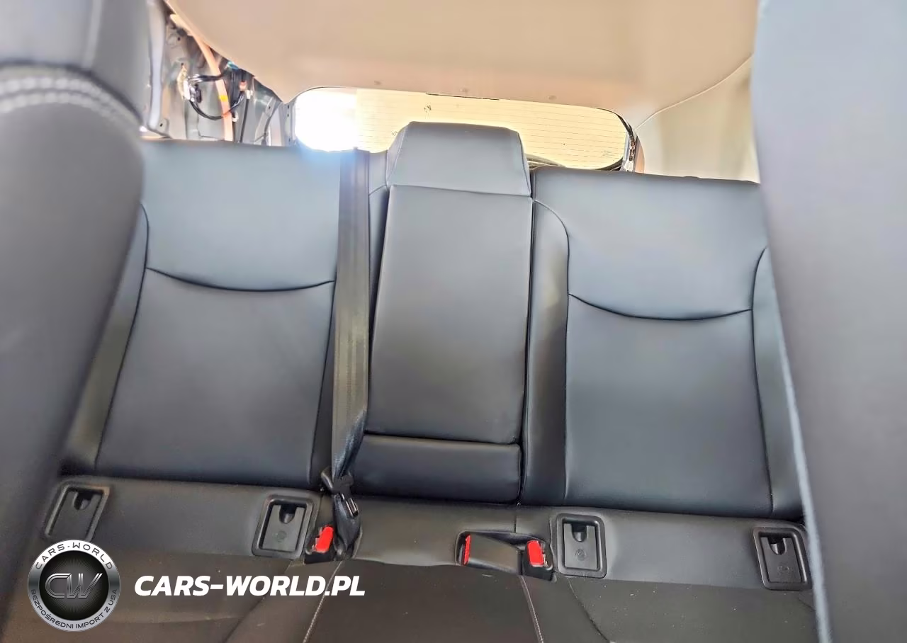 2024 Toyota Corolla Cross Xle VIN:7MUDAAAG1RV085981 - 10