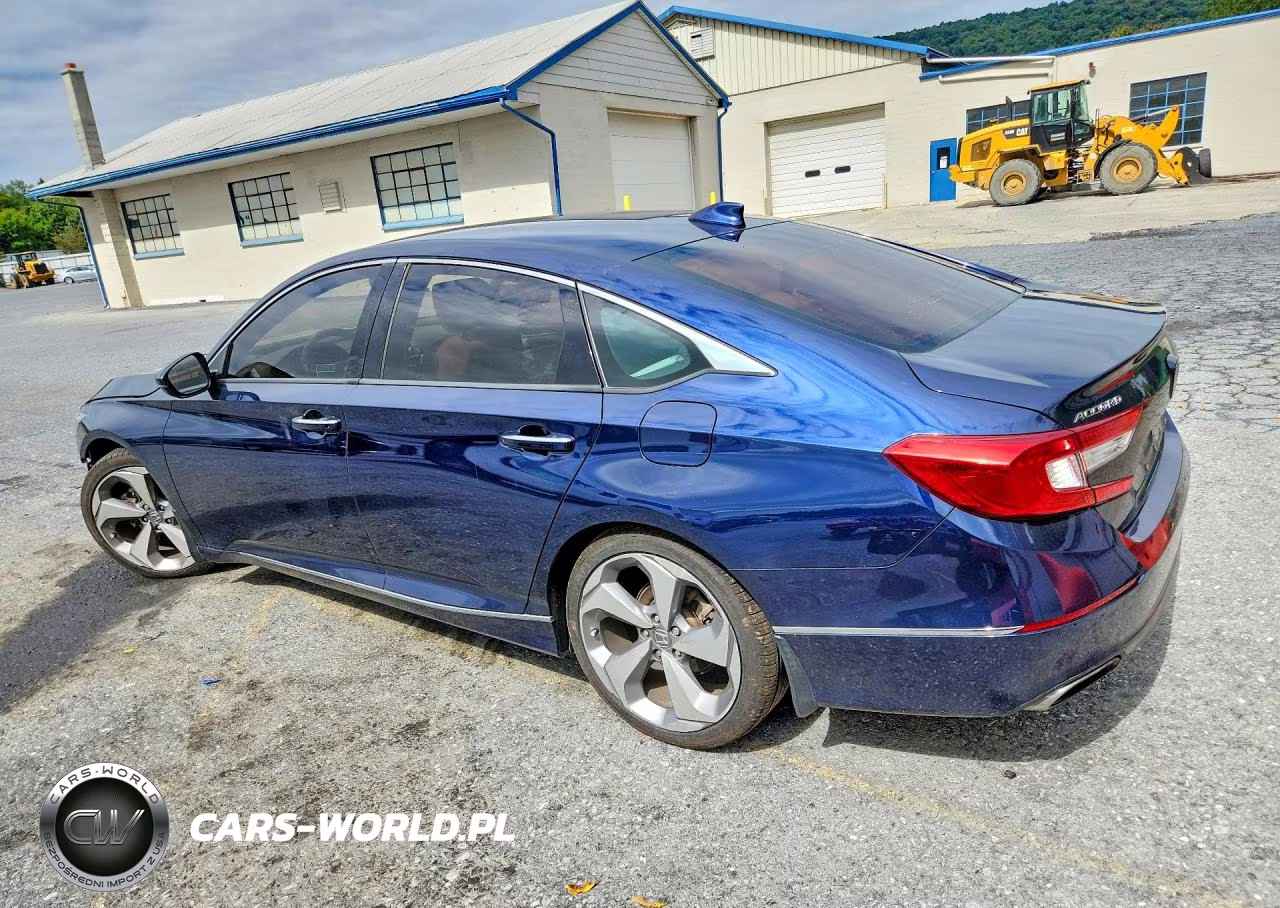 2018 Honda Accord Touring VIN:1HGCV1F96JA011527 - 2