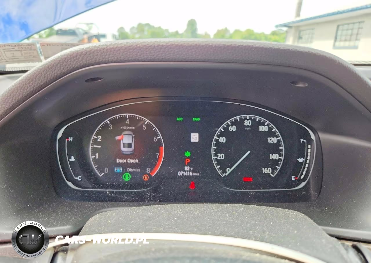 2018 Honda Accord Touring VIN:1HGCV1F96JA011527 - 9