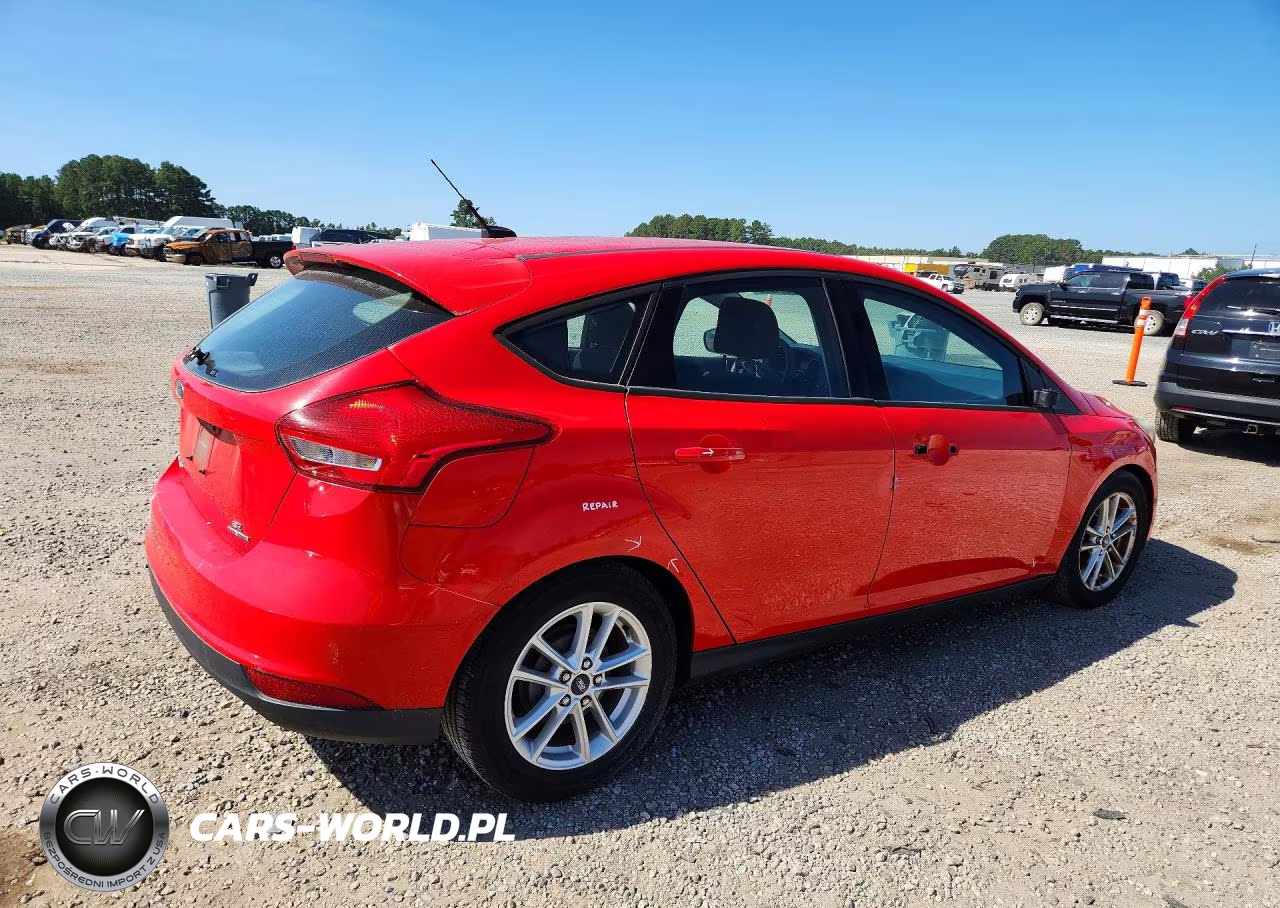 2016 Ford Focus Se VIN:1FADP3K25GL222402 - 3