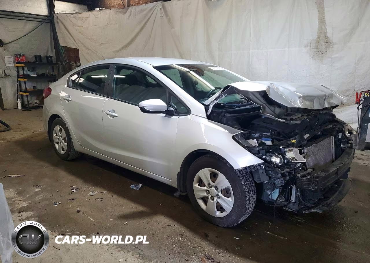2017 Kia Forte Lx VIN:3KPFK4A78HE056553 - 4
