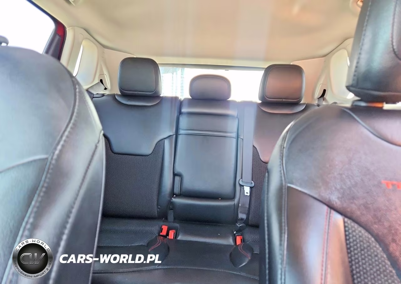 2019 Jeep Compass Trailhawk VIN:3C4NJDDB8KT744070 - 10