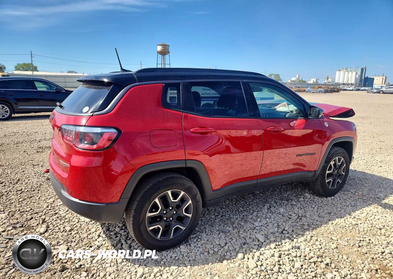 2019 Jeep Compass Trailhawk VIN:3C4NJDDB8KT744070 - 3