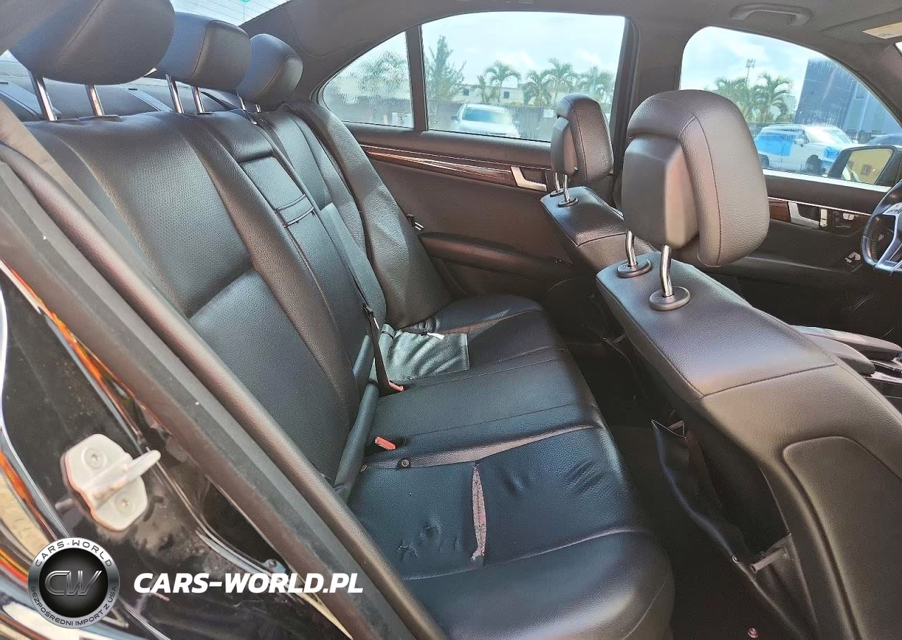 2014 Mercedes-Benz C 250 VIN:WDDGF4HB7EA942628 - 10