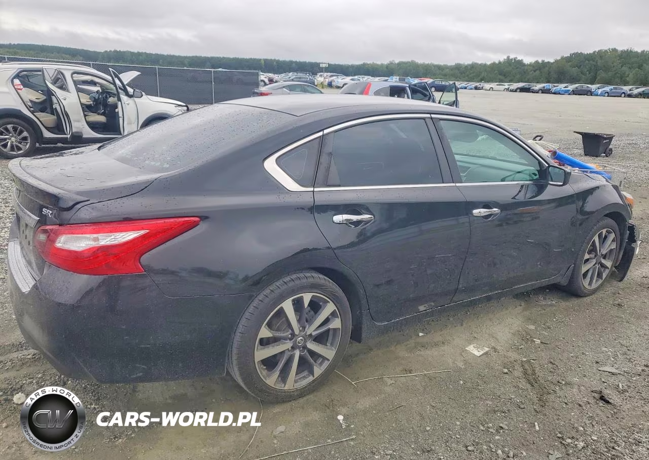 2017 Nissan Altima 2.5 Sr VIN:1N4AL3AP8HN360579 - 3