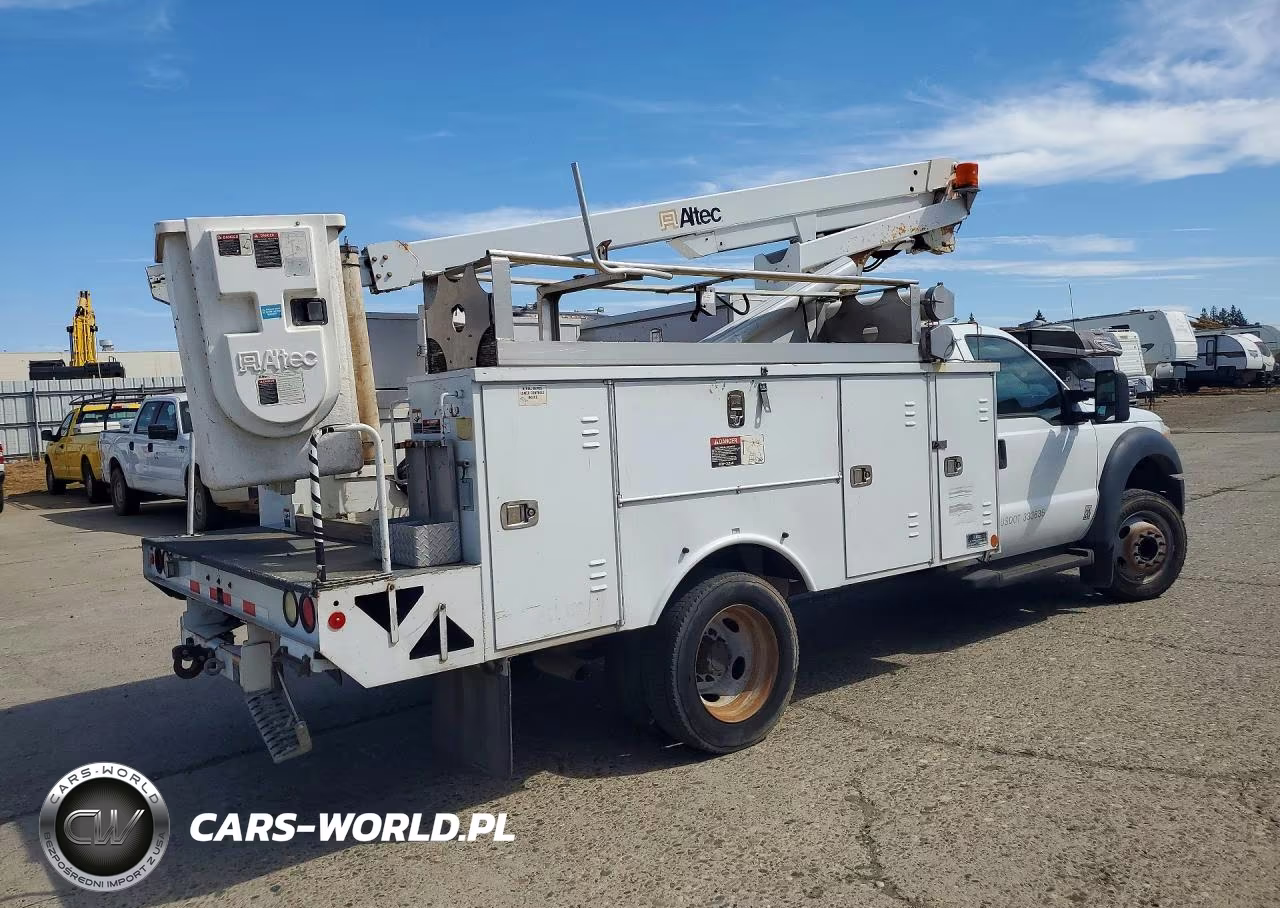 2012 Ford F450 Super Duty Bucket Truck VIN:1FDUF4GY3CEC78543 - 3