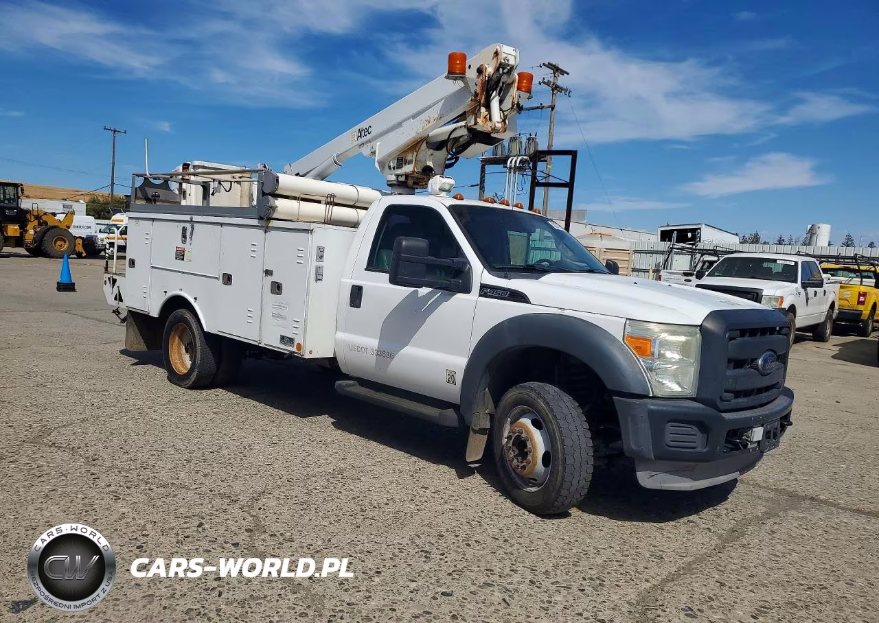 2012 Ford F450 Super Duty Bucket Truck VIN:1FDUF4GY3CEC78543 - 4