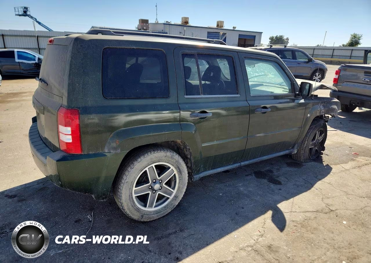 2008 Jeep Patriot Sport VIN:1J8FT28W48D732411 - 3