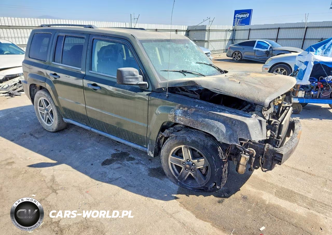 2008 Jeep Patriot Sport VIN:1J8FT28W48D732411 - 4