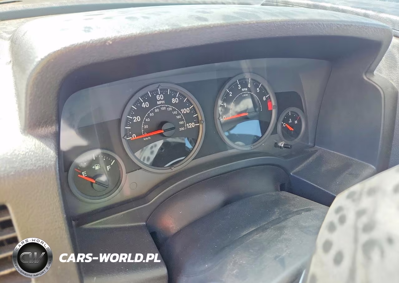 2008 Jeep Patriot Sport VIN:1J8FT28W48D732411 - 9