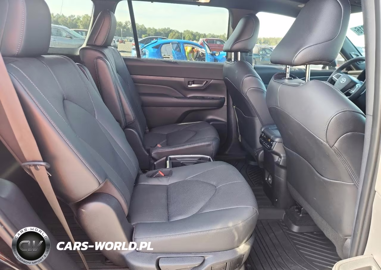 2025 Toyota Grand Highlander Hybrid VIN:5TDACAB55SS061659 - 11