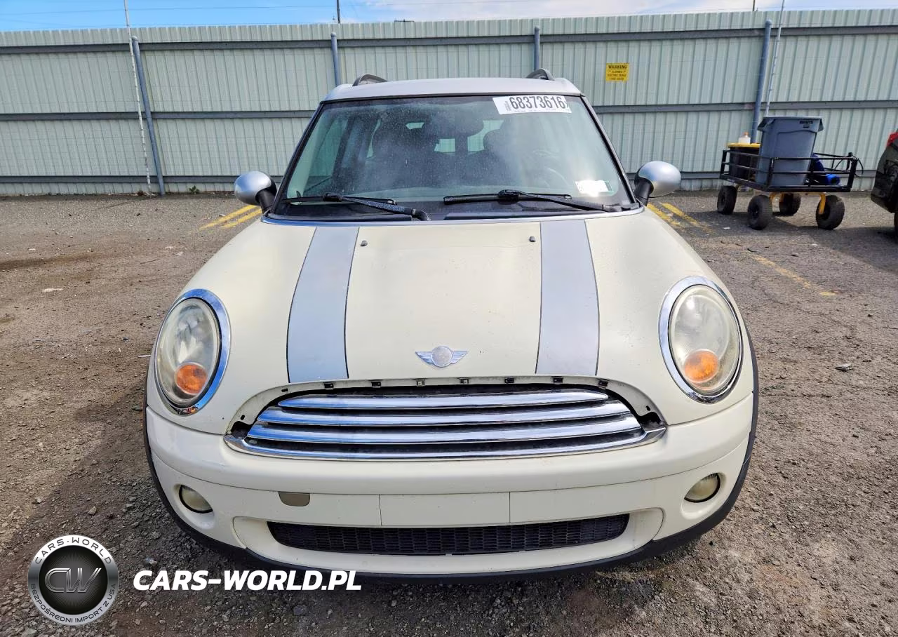 2010 Mini Cooper Clubman VIN:WMWML3C53ATX51981 - 5