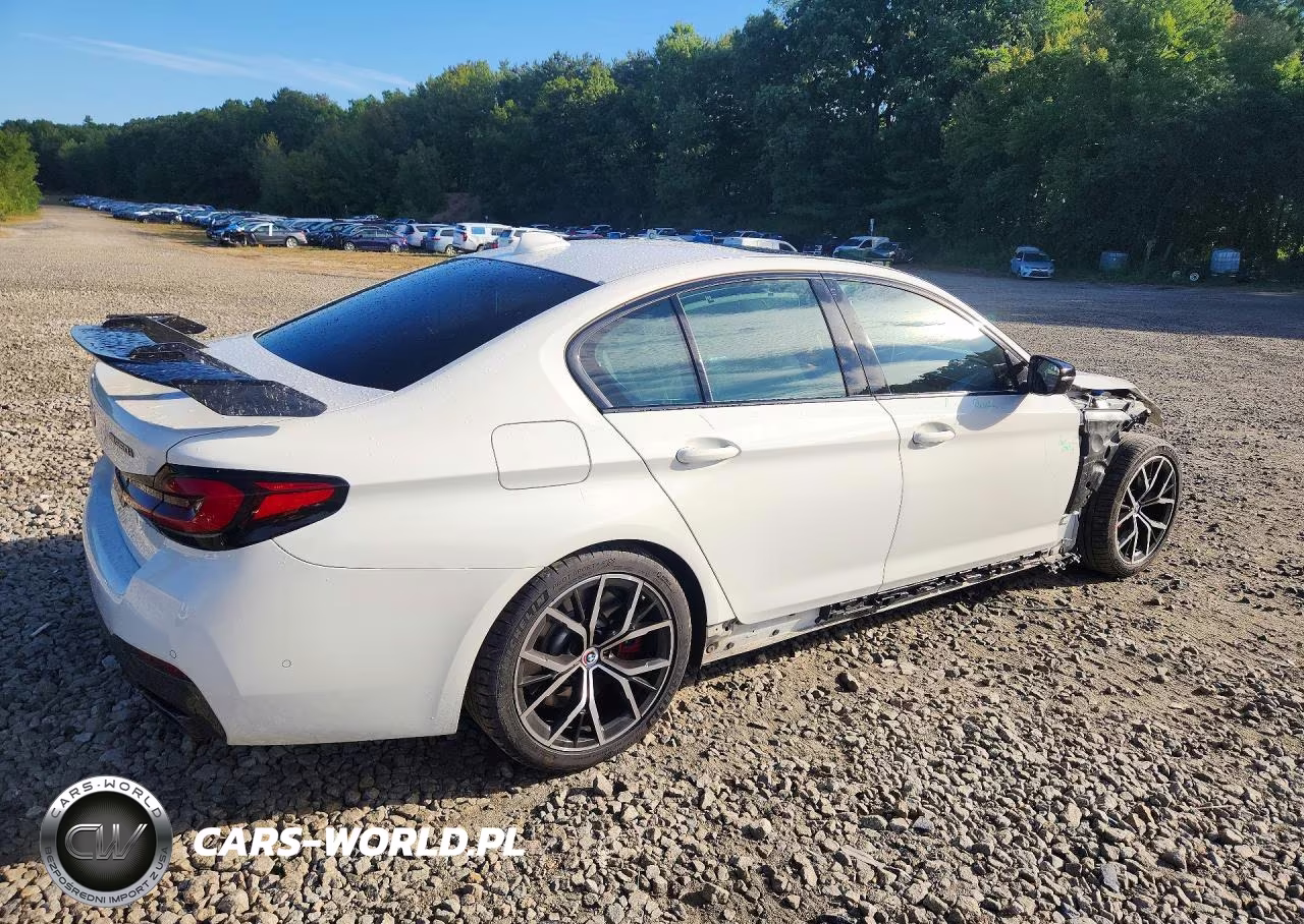 2023 BMW M550Xi VIN:WBA13BK03PCM17963 - 3