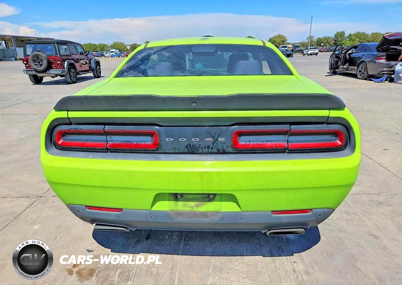 2015 Dodge Challenger Sxt VIN:2C3CDZAT8FH761351 - 6