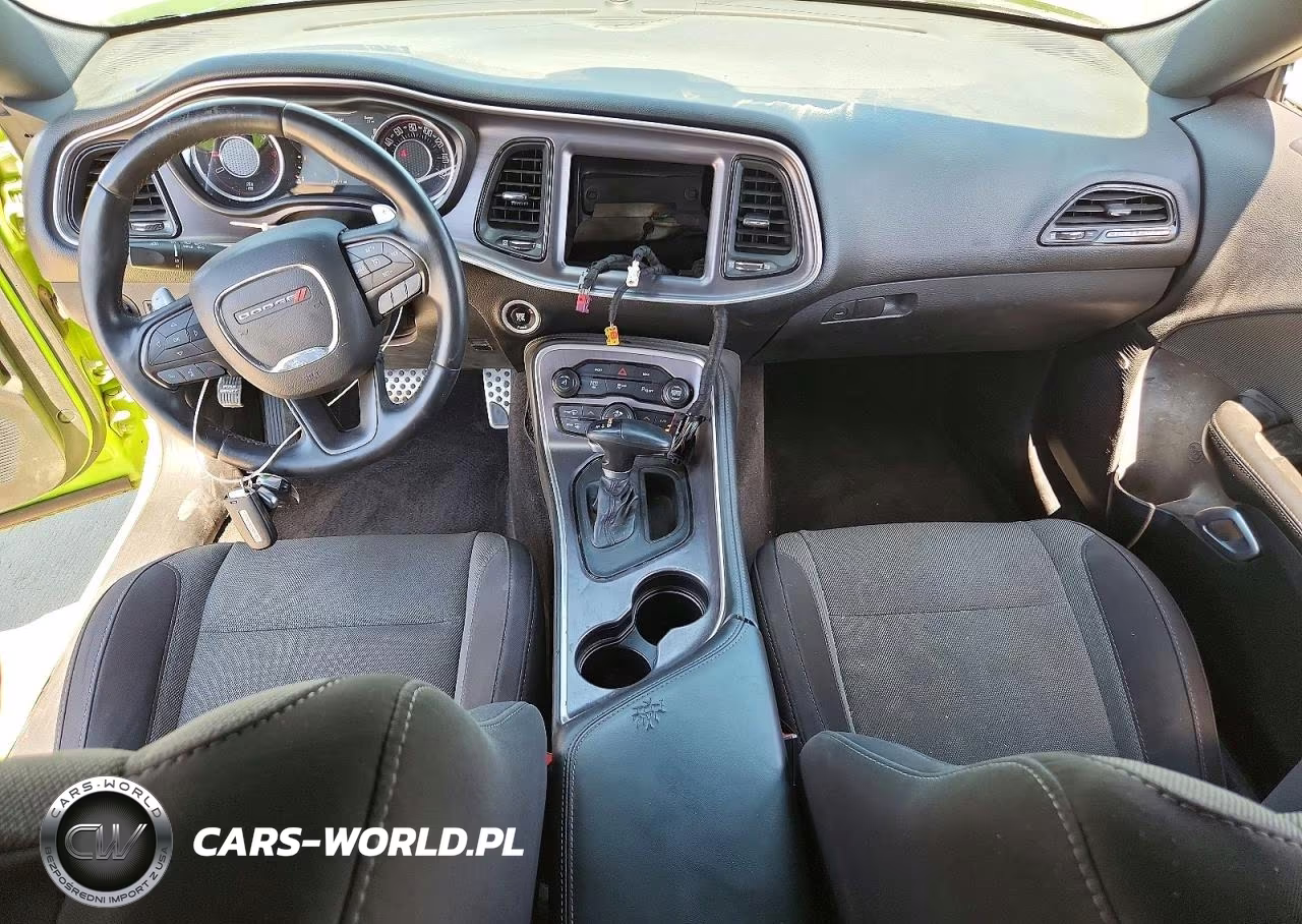 2015 Dodge Challenger Sxt VIN:2C3CDZAT8FH761351 - 8