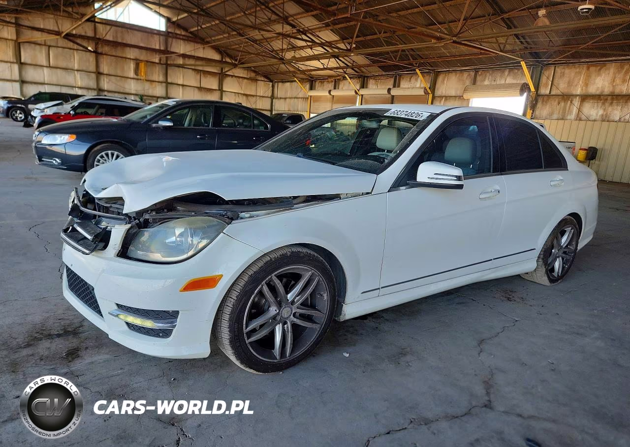 2014 Mercedes-Benz C 250 VIN:WDDGF4HBXER304276 - 1