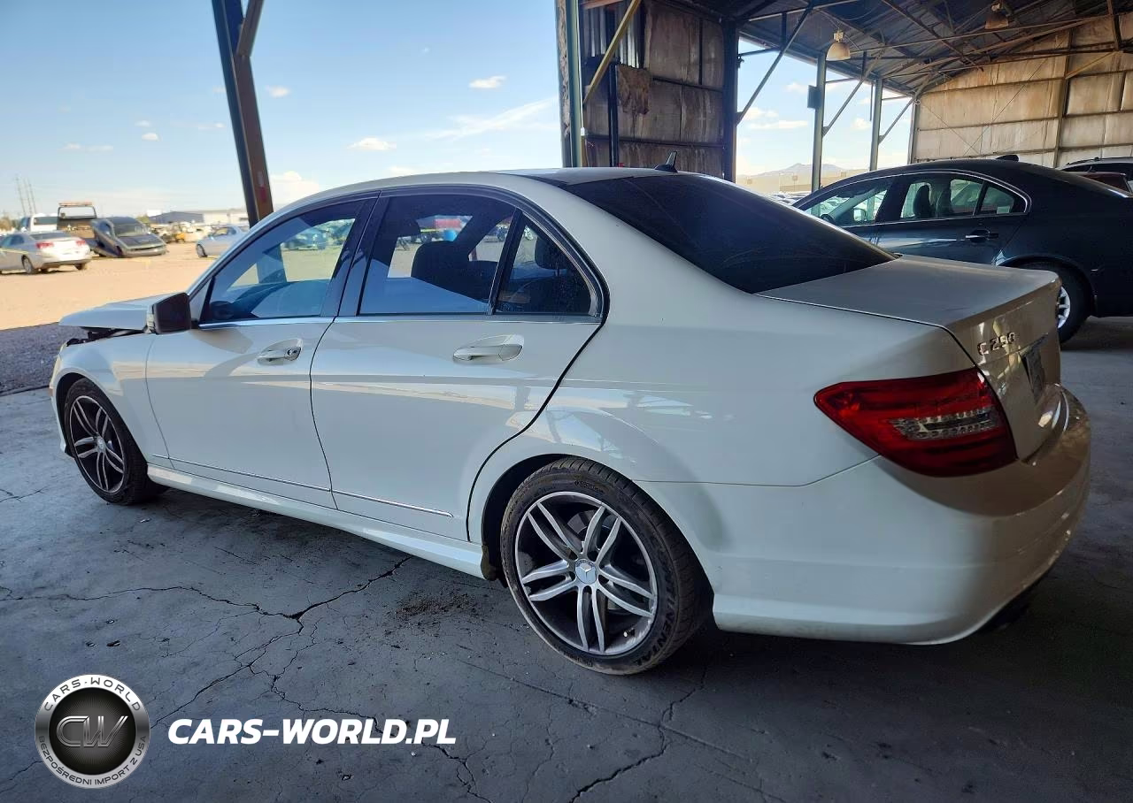 2014 Mercedes-Benz C 250 VIN:WDDGF4HBXER304276 - 2